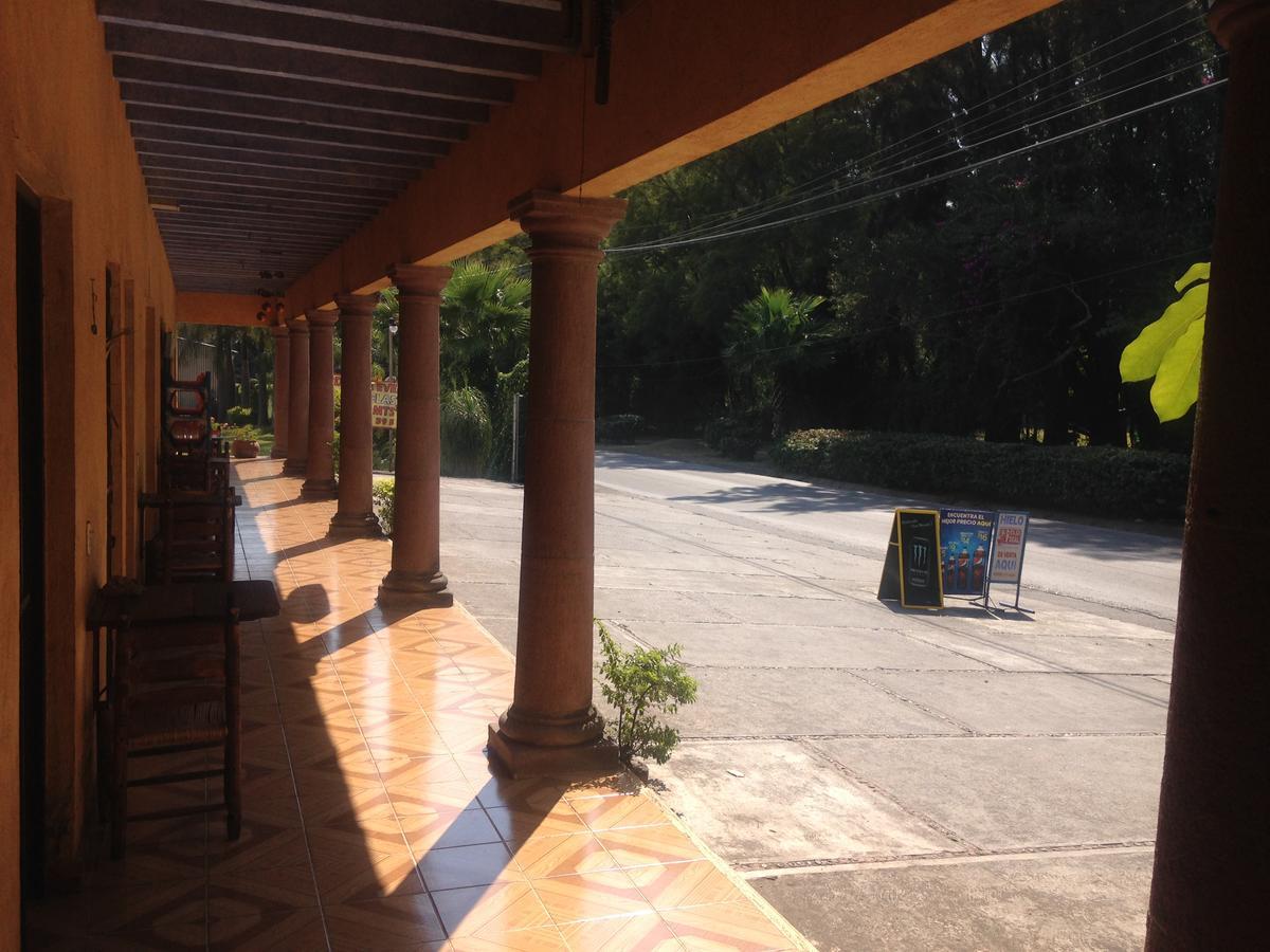 Hotel Hospedaje Ornelas Tepoztlán Esterno foto