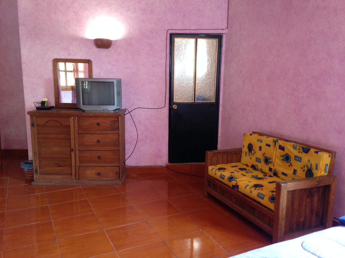 Hotel Hospedaje Ornelas Tepoztlán Esterno foto