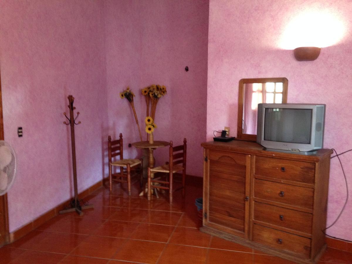 Hotel Hospedaje Ornelas Tepoztlán Esterno foto